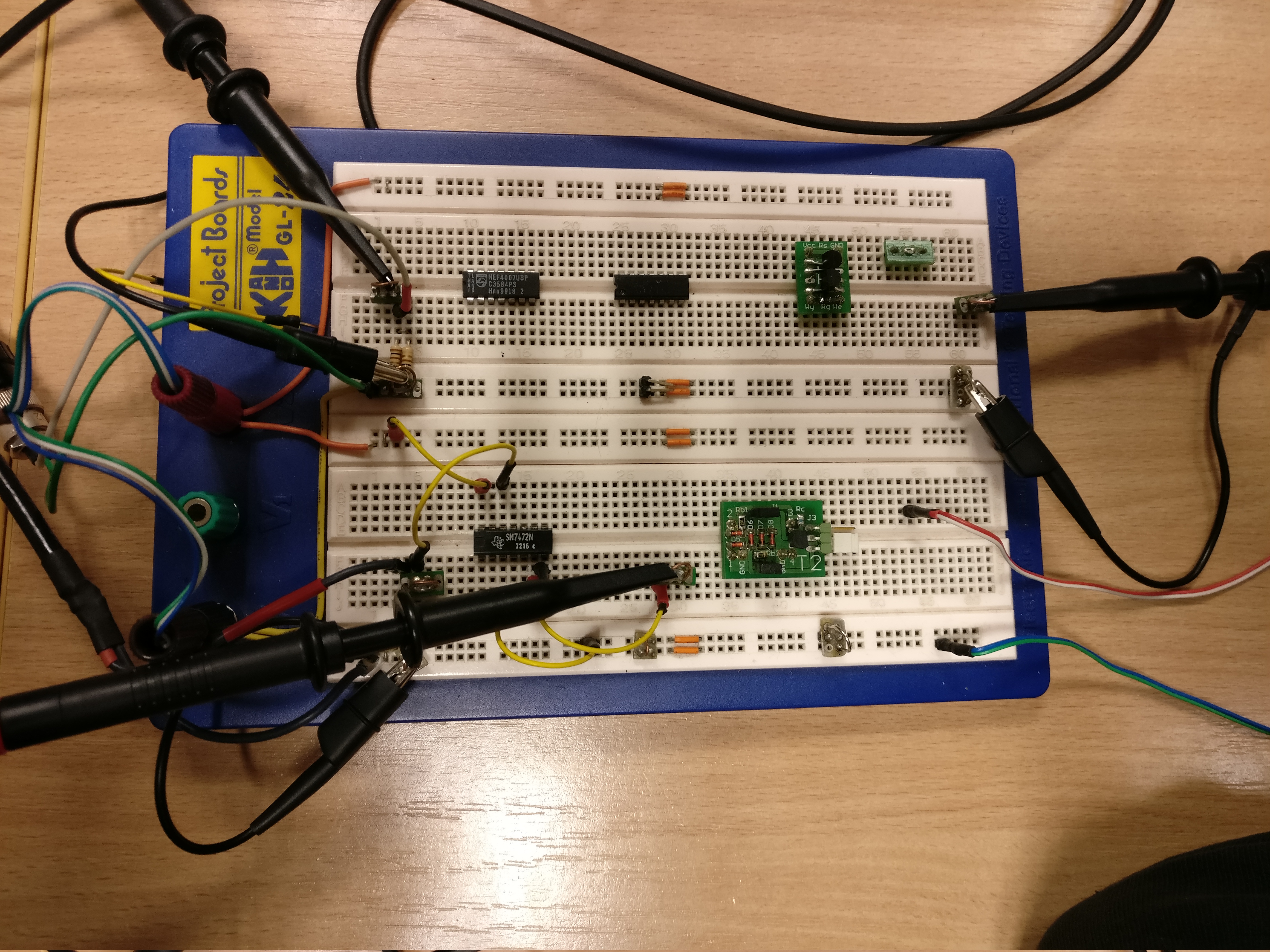 Breadboard Test Setup - Complete view of the 74LS27 circuit with measurement equipment connections