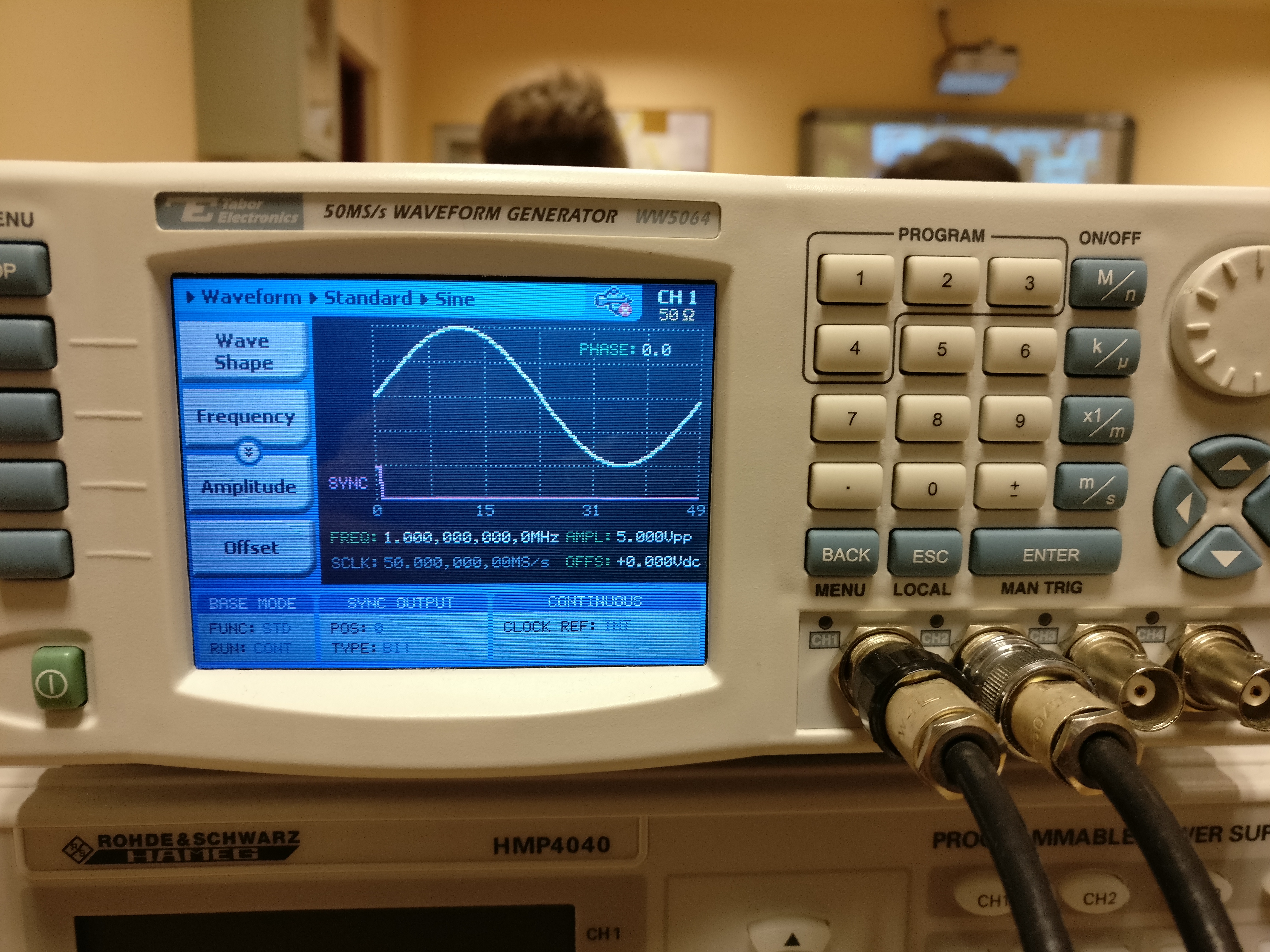 Rohde & Schwarz WW5064 Waveform Generator configured for 1 MHz sine wave output